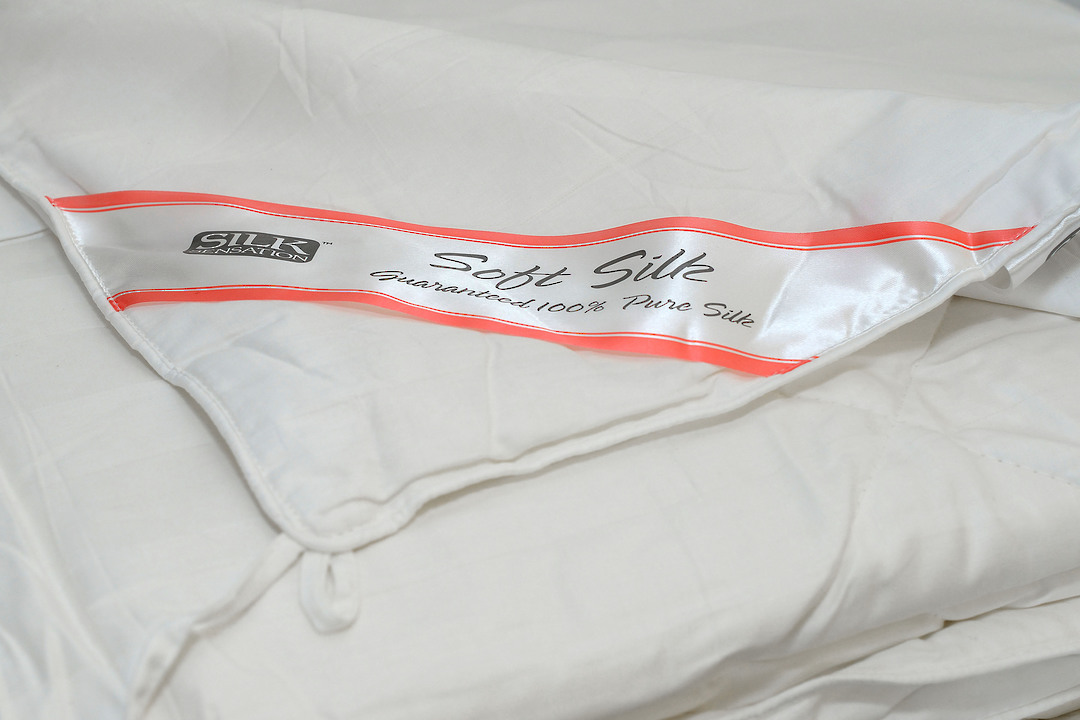 Silk Sensation - Silk Duvet Inner 250gm - Summer Duvet Inner image 1